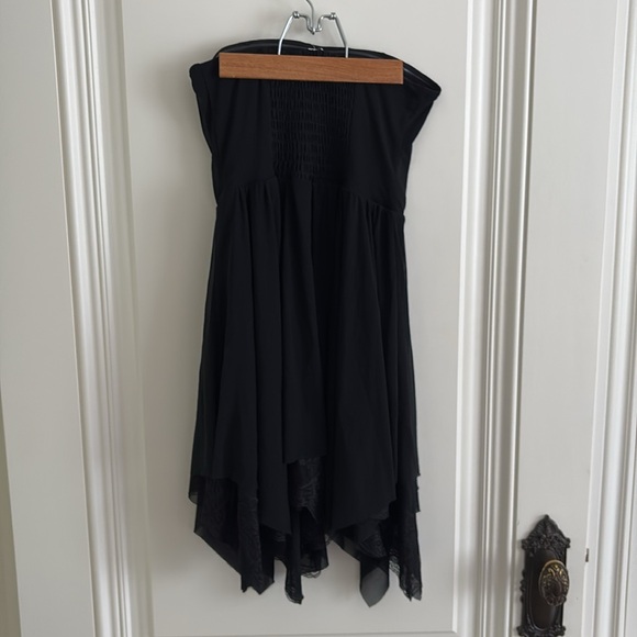 Urban Outfitters Black Strapless Dress - Picture 3 of 6